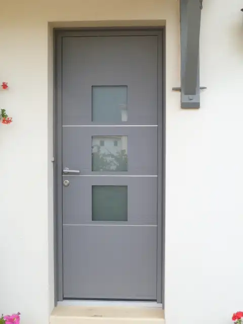 Porte contemporaine ALU - Angers